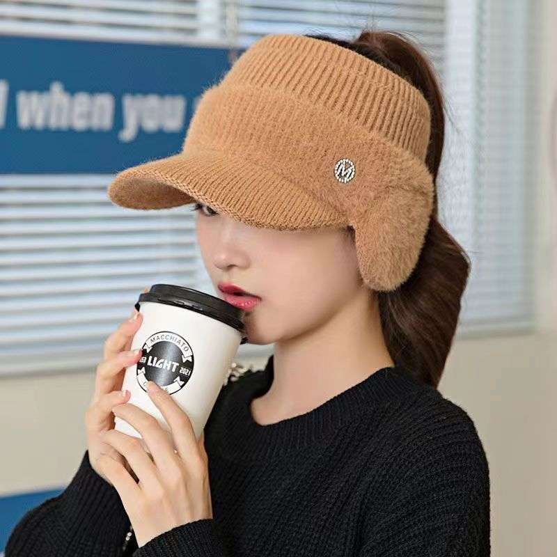 ランニングキャップ　耳あて付きニット帽キャップ