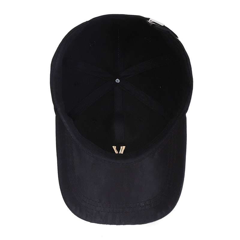 ランニングキャップ　洗練されたVロゴ刺繍キャップ