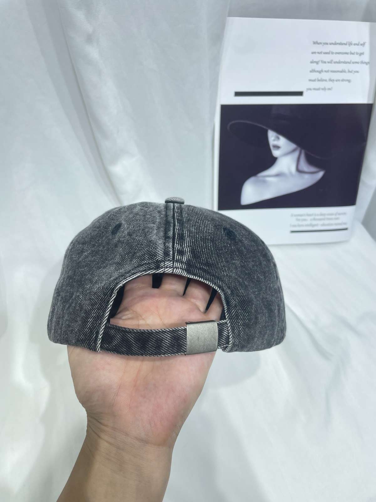 ランニングキャップ　クロス飾りデニムキャップ