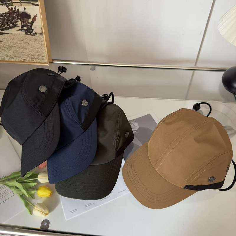 ランニングキャップ　アウトドア向け多機能キャップ