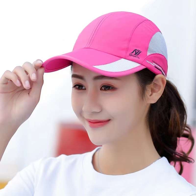 ランニングキャップ　スポーツ用軽量メッシュキャップ