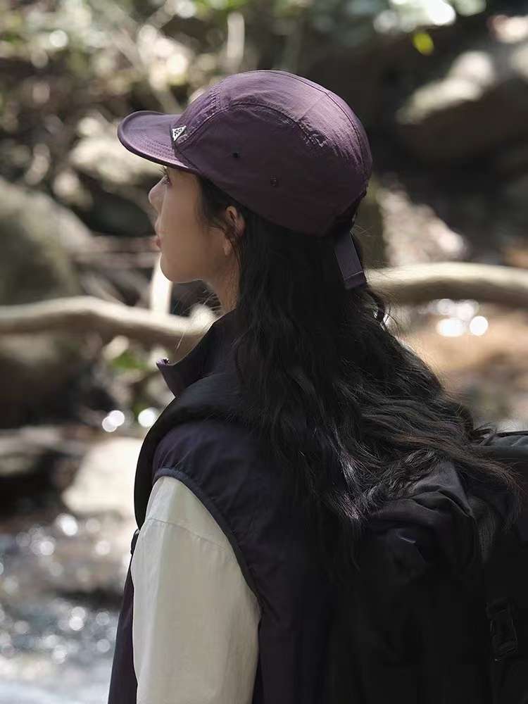 ランニングキャップ　アウトドア向け軽量5パネルキャップ