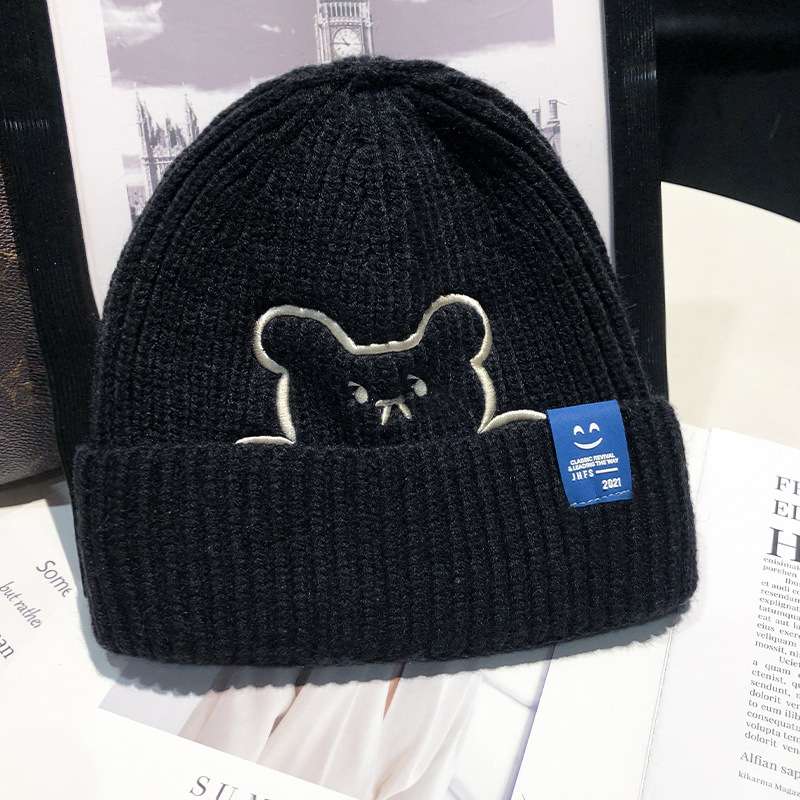 ランニングキャップ　キャップ  くまさん刺繍ニット帽