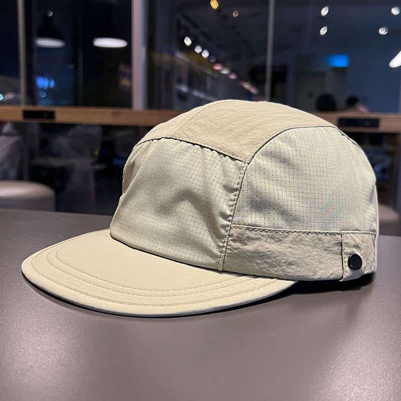 ランニングキャップ　マルチパネル軽量ランニングキャップ