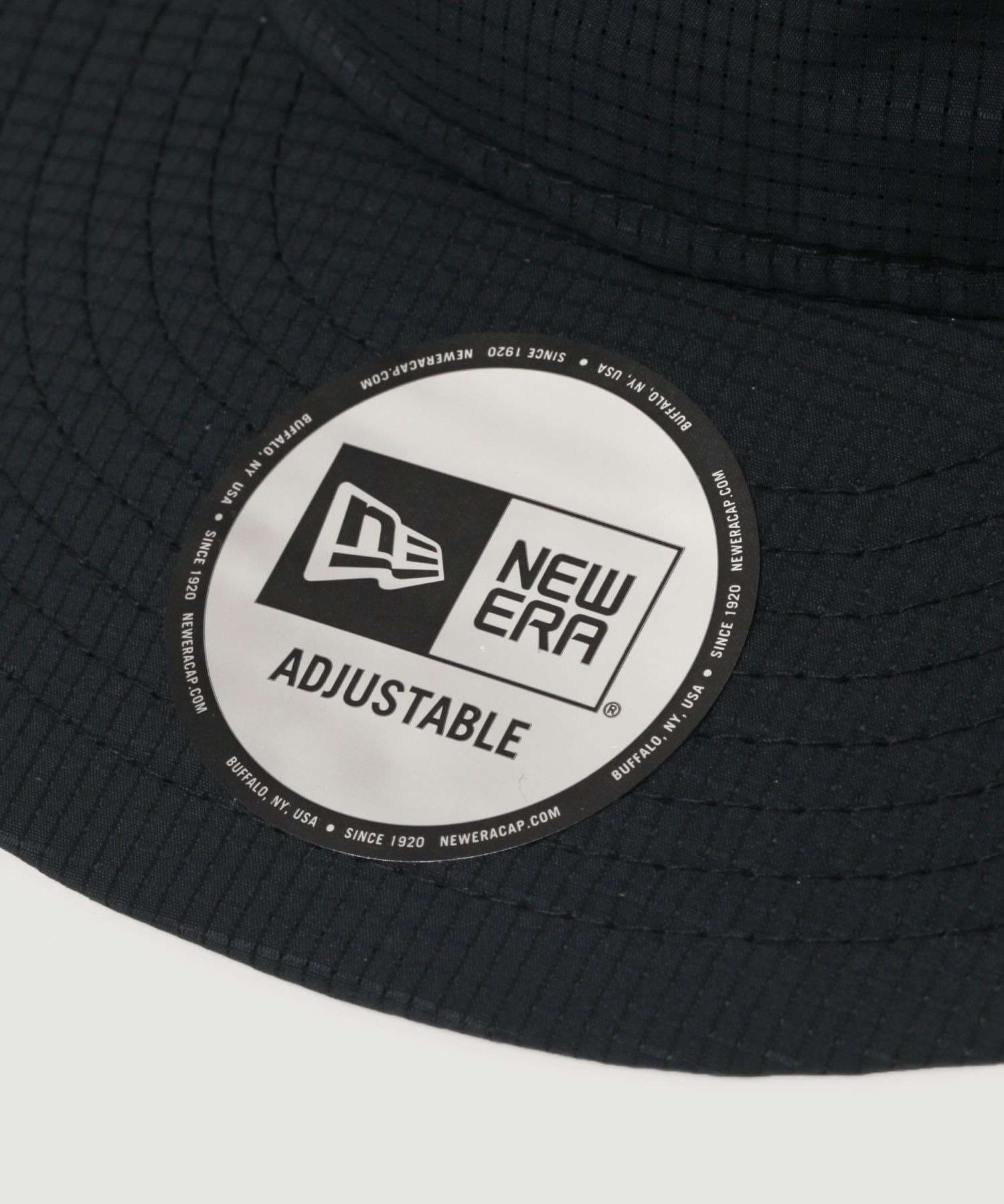 ランニングキャップ　メッシュフラップ付き機能性キャップ