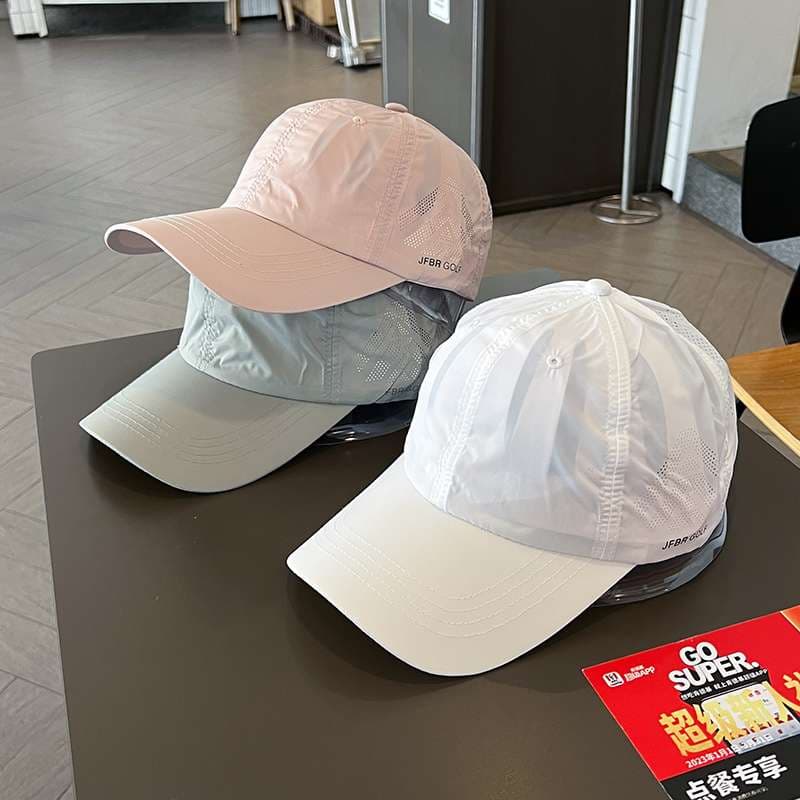 ランニングキャップ　メッシュ素材スポーツキャップ