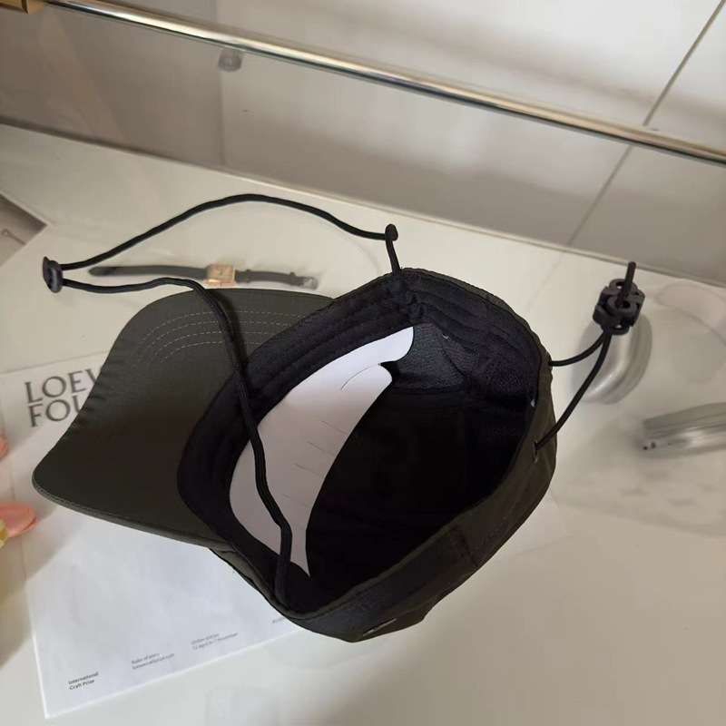 ランニングキャップ　アウトドア向け多機能キャップ