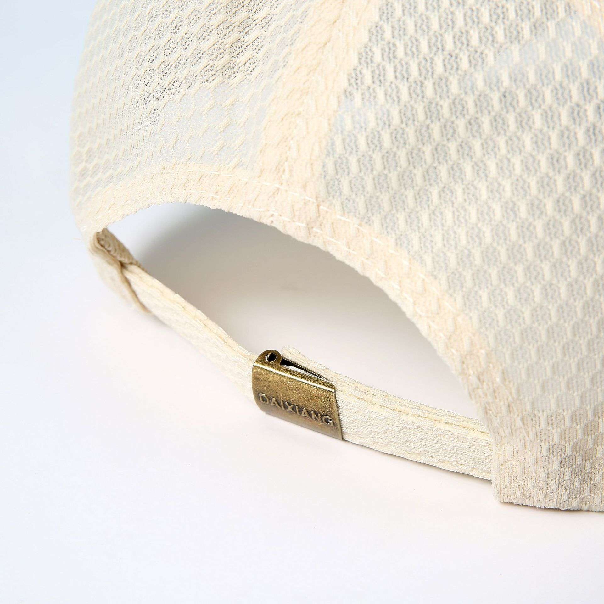 ランニングキャップ　UVカット機能付きメッシュキャップ