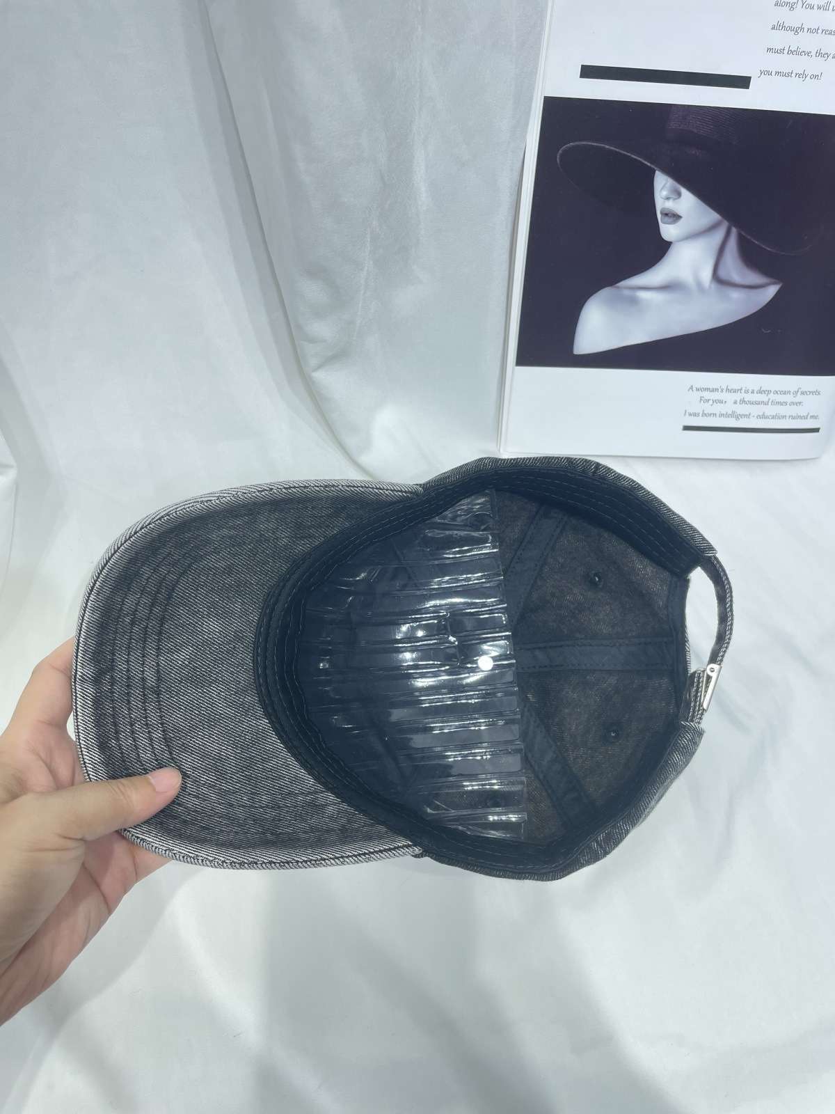 ランニングキャップ　クロス飾りデニムキャップ