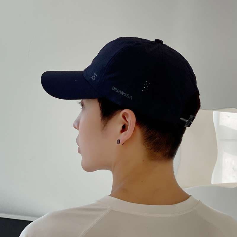 ランニングキャップ　軽量通気性スポーツキャップ